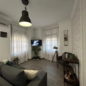 https://city-centre-cool-apartment-c-ollerias.hotelsinnerja.org